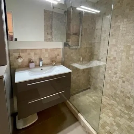 Plein Centre Apartment *