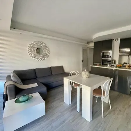 Apartment Plein Centre Saint-Tropez